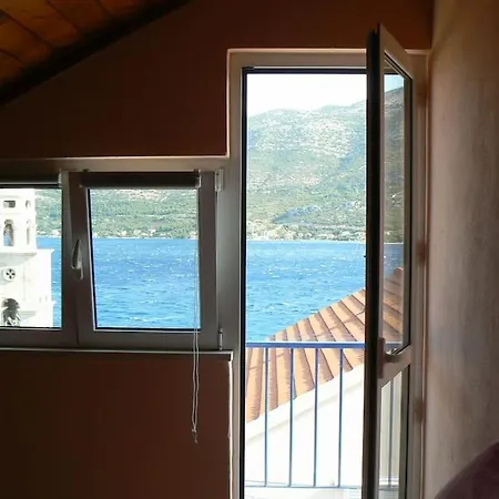 Smiley With A Million Dollar View *