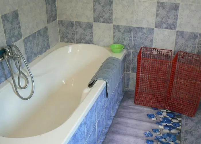 Smiley With A Million Dollar View * كورتْشولا